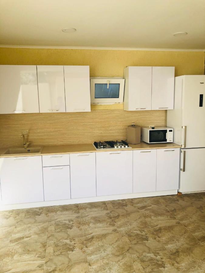 Гостевой Дом "Ласточкино Гнездо" Tsandrypsh Exterior photo